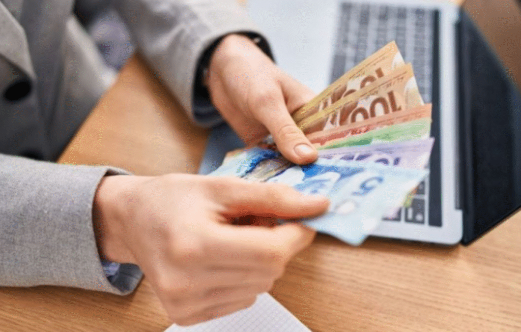 Canada’s $400 CPP/OAS Benefit Increase in October 2025 – Eligibility and Payment Schedule Explained