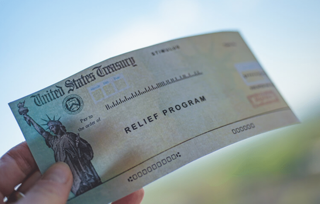 $1312 Stimulus Checks Coming in 2025: Who’s Eligible & When to Expect Payment